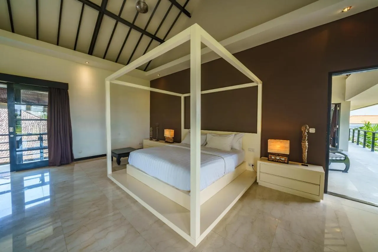 Villa Body - Amazing 4Bdr Villa In Berawa ! Perfect Location ! Canggu