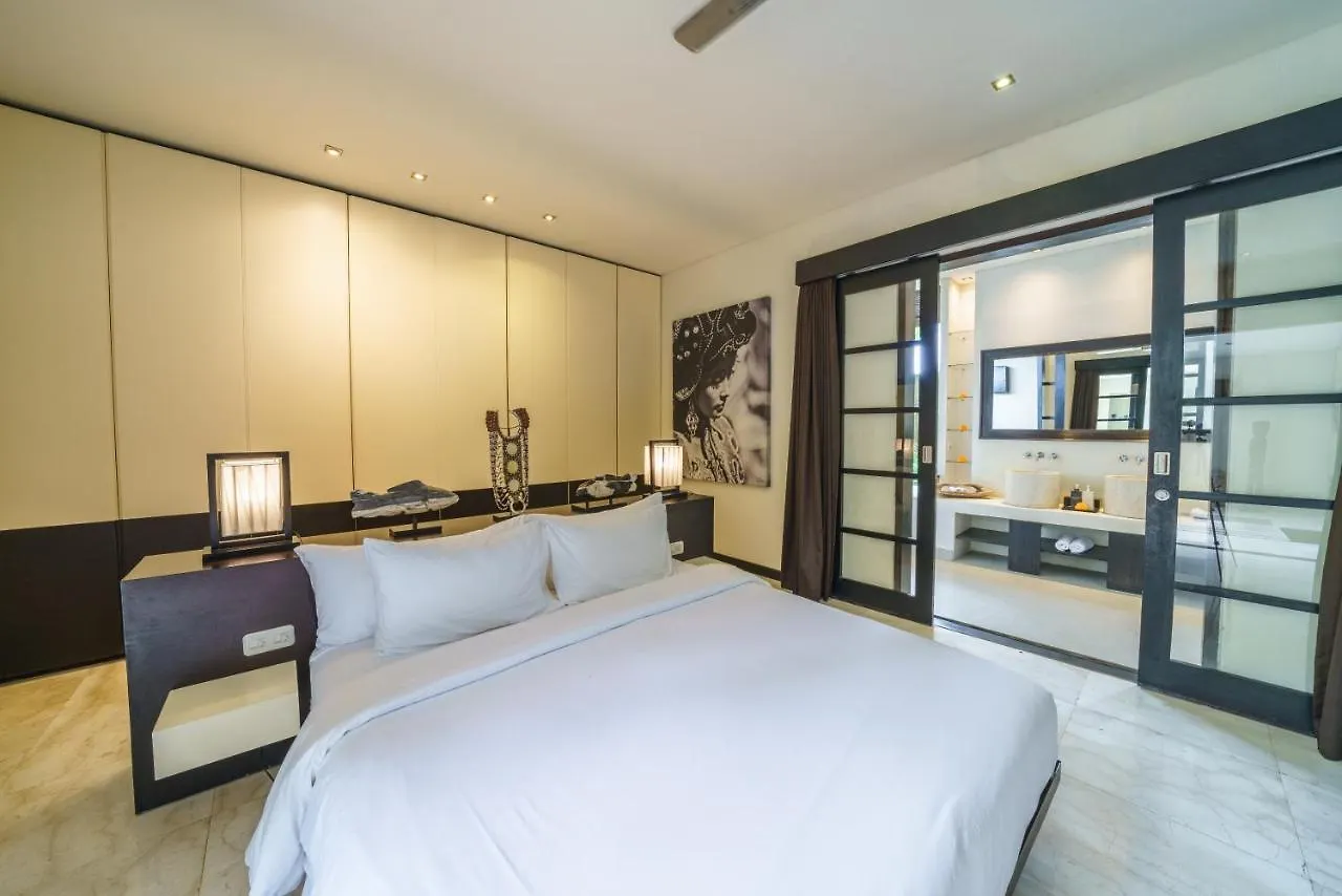 Villa Body - Amazing 4Bdr Villa In Berawa ! Perfect Location ! Canggu