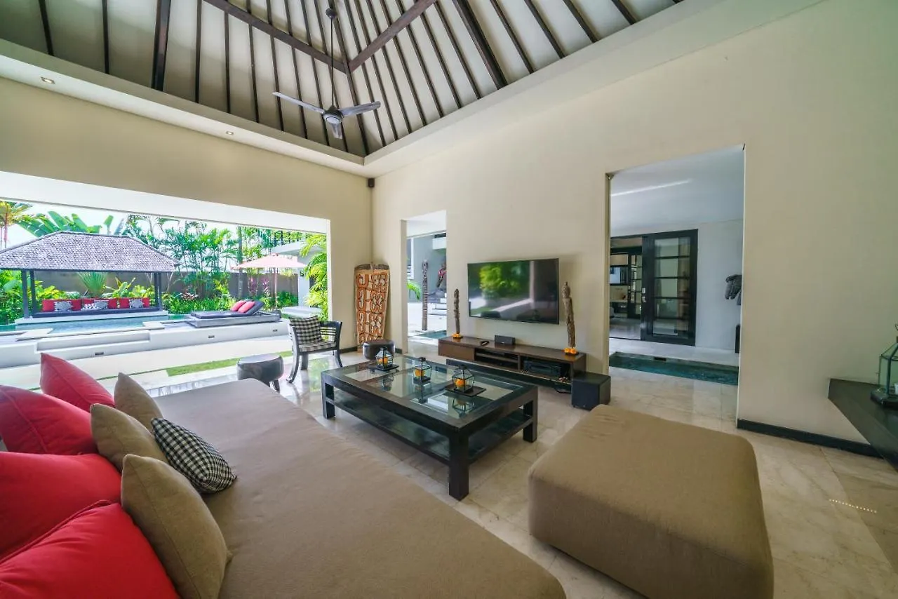 Villa Body - Amazing 4Bdr Villa In Berawa ! Perfect Location ! Canggu