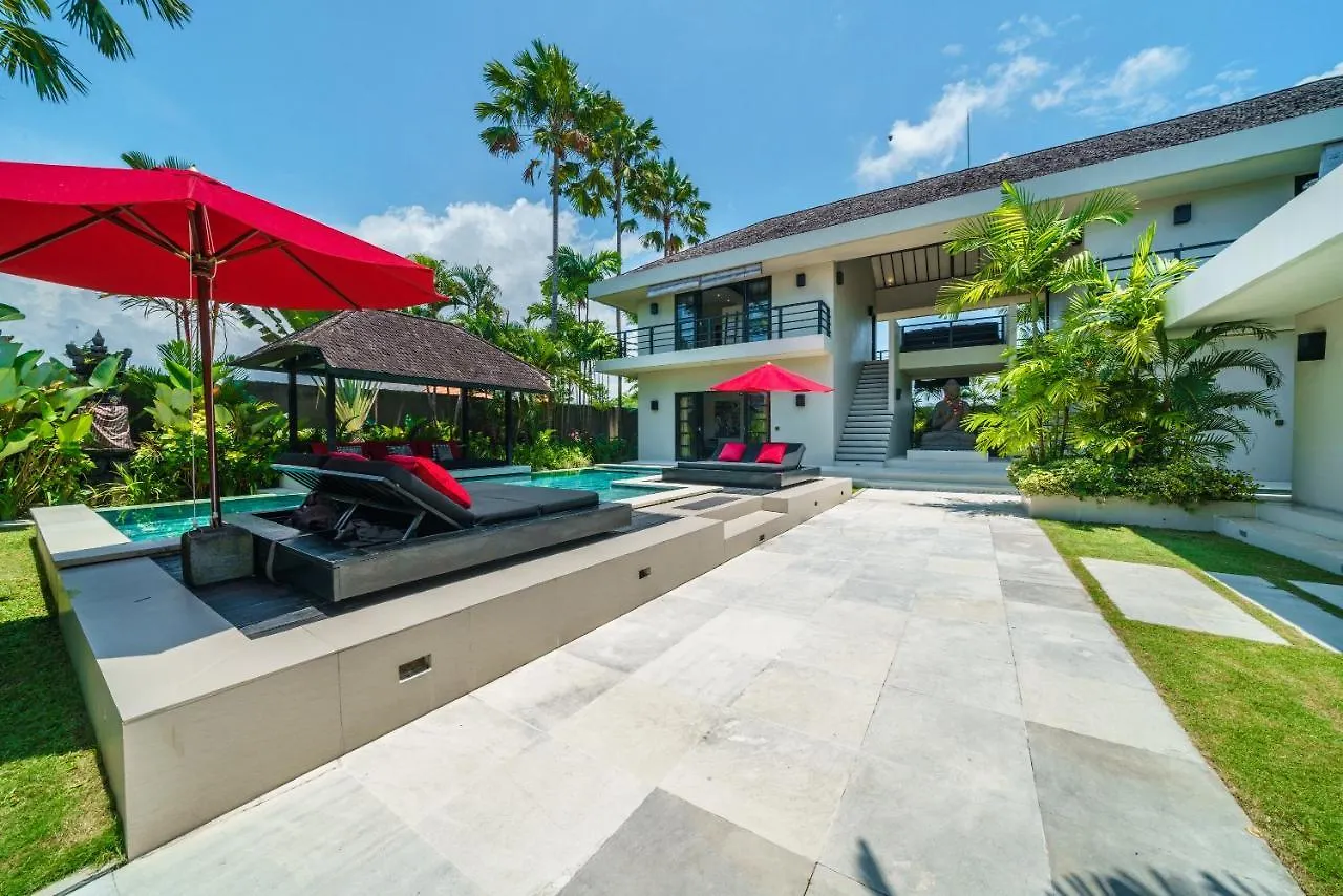 Villa Body - Amazing 4Bdr Villa In Berawa ! Perfect Location ! Canggu
